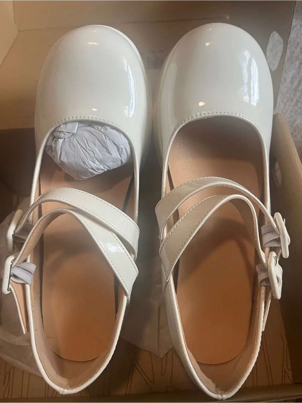 Accloris White Mary Jane Platform Chunky Heel Round Toe Pumps. 2328-1